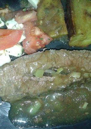 Una foto de Vacio al horno relleno con doble guarnición