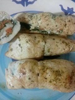 Una foto de Relleno de pechuga de pollo con verduras