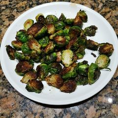 A picture of Brussels sprouts.
