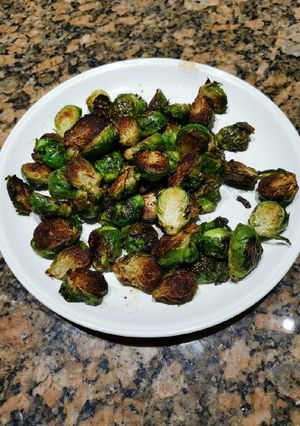 A picture of Brussels sprouts.