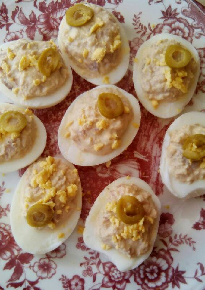 Una foto de Huevos rellenos