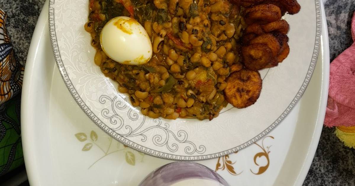 Beans porridge paired with plantain and boiled eggs Recipe by Saratu  Ibrahim - Cookpad
