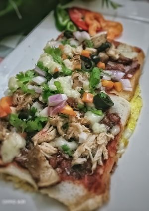 A picture of Egg pizza.