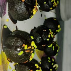 Chocolate Balls A picture of Chocolate Balls.