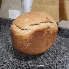 Una foto de Pan integral, con miel y naranja, en panificadora