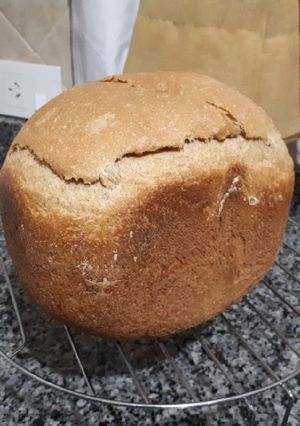 Una foto de Pan integral, con miel y naranja, en panificadora