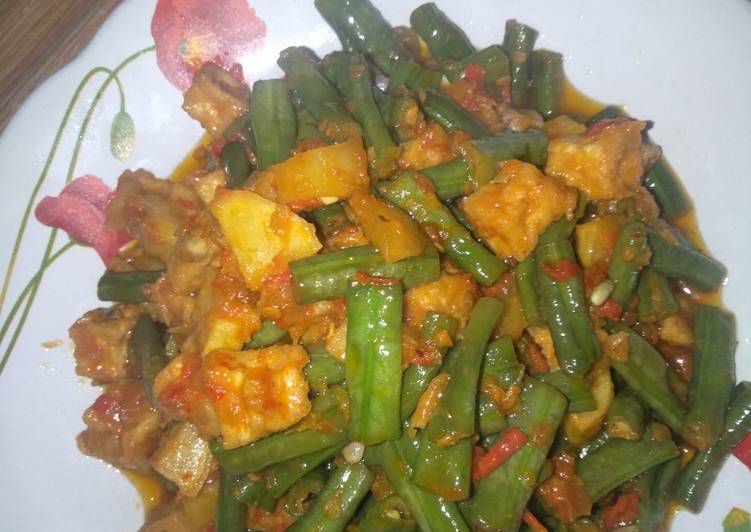 Tumis campur pedas manis