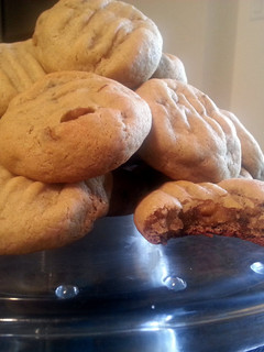 A picture of Date Walnut Orange cookies.
