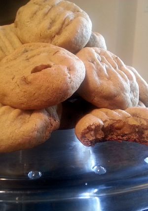 A picture of Date Walnut Orange cookies.