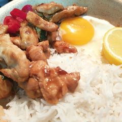 A picture of Basil Chicken with Rice.