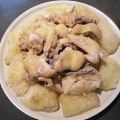 Steam Fish Maw w/ Chicken A picture of Steam Fish Maw w/ Chicken.