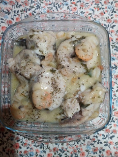 Una foto de Merluza en salsa verde con gambas