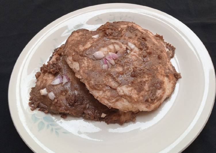 Gurasa (bread) with quli quli