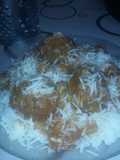 Arroz con queso y albondihas con salsa!!