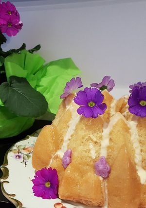 Una foto de Violets Bundt Cake...de Violetas