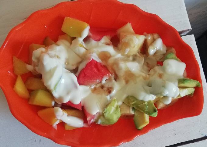 Recipe of Award-winning Fruit salad in yogurt and honey#4weekschallenge