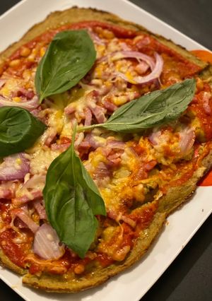 Una foto de Pizza con base de Romanescu