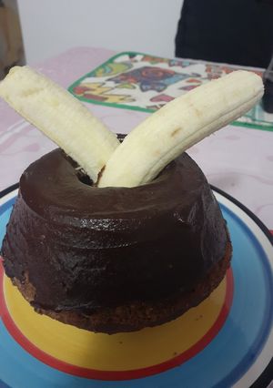 Una foto de Mi budín de cacao avena y banana 🍌👏🍫😋
