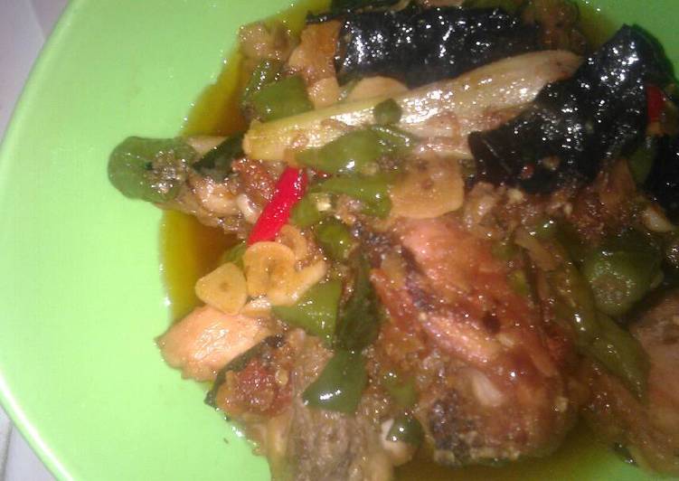 Resep Ayam Rica-rica oleh Phytanaliez - Cookpad