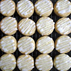 A picture of Lemon Shortbread Cookies.