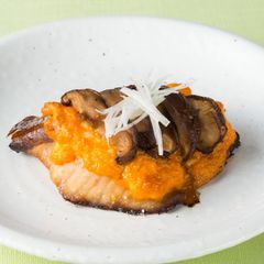 A picture of Oven-baked Japanese Yellowtail with Shiitake Mushrooms.