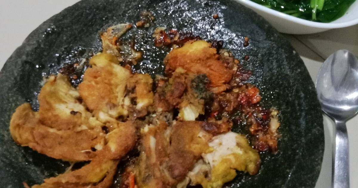 Resep Ayam Geprek Cobek Oleh Ratna Putri Cookpad