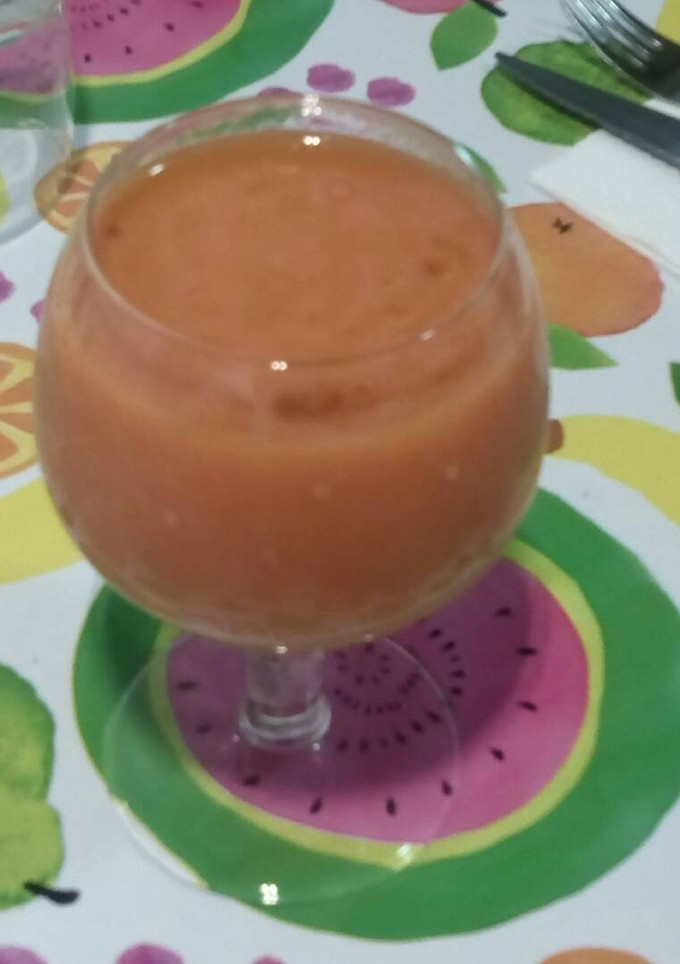 Una foto de Zumo de tomate casero