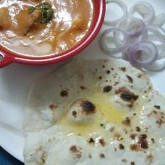 A picture of Shahi paneer.