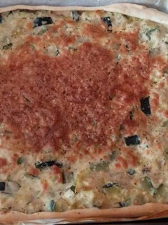 Una foto de Quiche de calabacín y puerro vegana