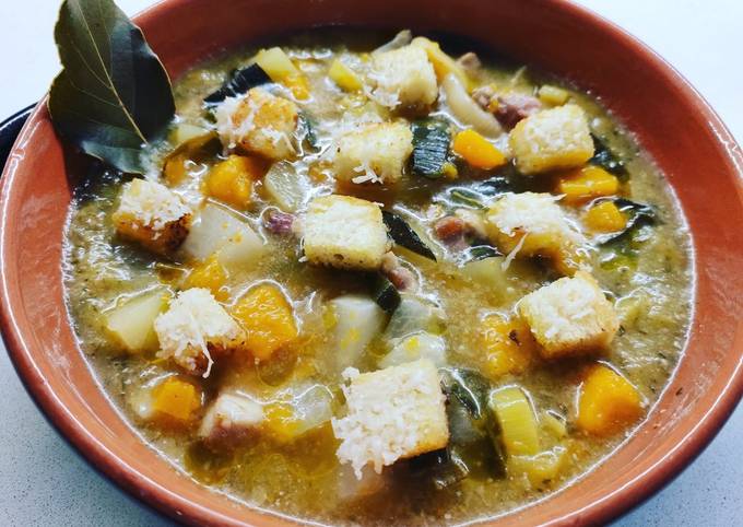 Ricetta di Fatto in casa super veloce Zuppa di rape, zucca, patate e porri