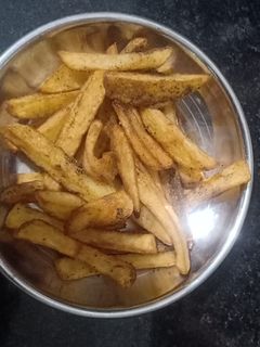 ફ્રેન્ચ ફ્રાઈસ (French Fries Recipe In Gujarati) રેસીપી મુખ્ય ફોટો
