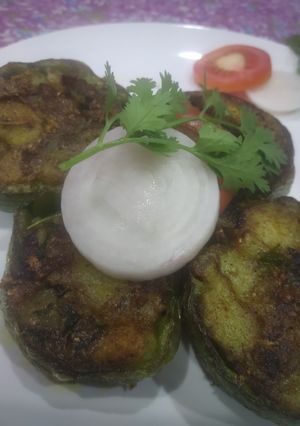 A picture of Stuffed capsicum.