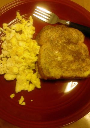 A picture of easy cinnamon freanch toast.