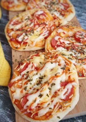 Foto resep Pizza Mini Simple dan Empuk ala Sukma