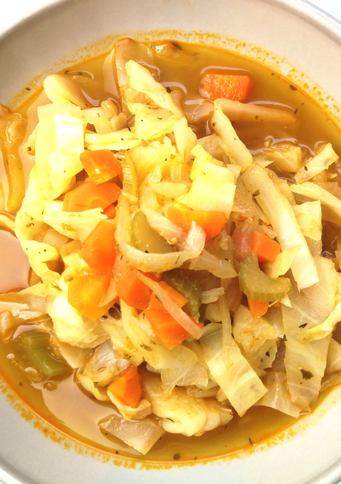Una foto de Sopa de col con especias