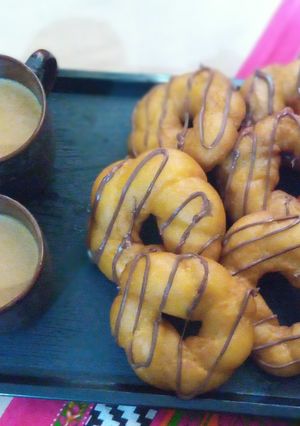 A picture of Flower Donuts.
