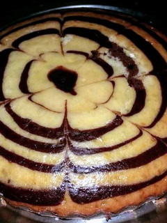 ज़ेब्रा केक (zebra cake recipe in Hindi) रेसिपी मुख्य फोटो