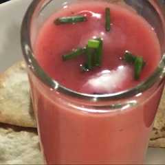Foto principal de Chupito de gazpacho rosa