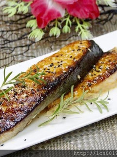 照燒醬烤鮭魚排 的食譜成品照片