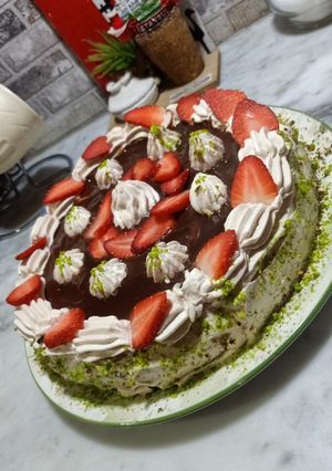 صورة لوصفة تزيين كعكة بالفراولة
