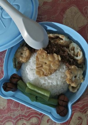 Foto resep Tempe goreng, telur dadar sayur, sosis