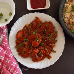 A picture of Prawns Manchurian.