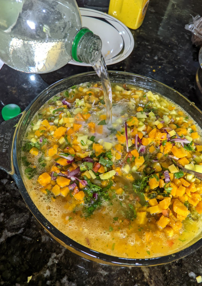 Una foto de Ceviche de mango (zapato) y pejibaye