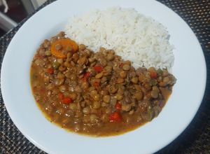 Una foto de Lentejones con Patitas de Cerdo