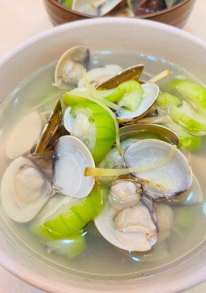 絲瓜蛤蜊湯 的食譜成品照片