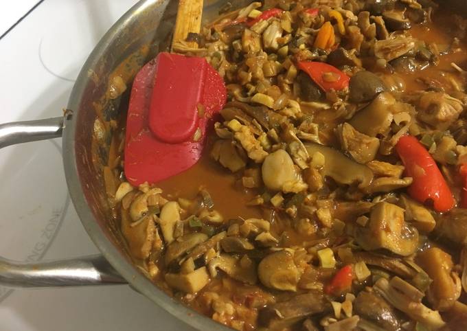 Fűszeres kenyérfa curry mártásban recept foto