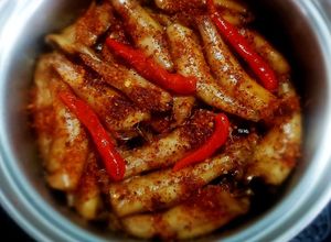 Hình của món Cá CƠM trổng kho cay.