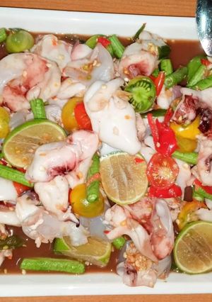 A picture of Spicy Giant Squid Salad (Tam Muek Yak).