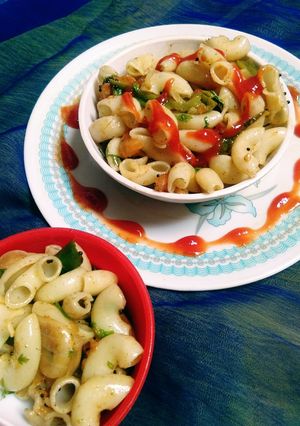 मैकरोनी (Macaroni recipe in Hindi) रेसिपी मुख्य फोटो