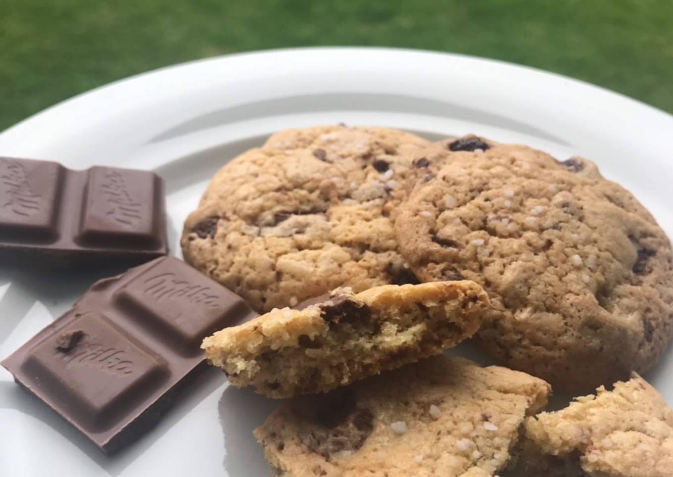 Salted Chocolate Chunk Cookies 🍪